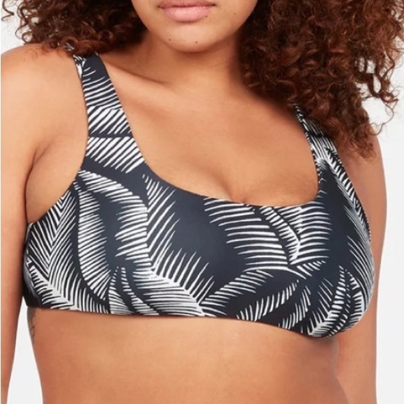 Volcom 12W Top Bikini Plus Stay or Leaf Scoop in Black for Every Body NWT - Picture 6 of 9